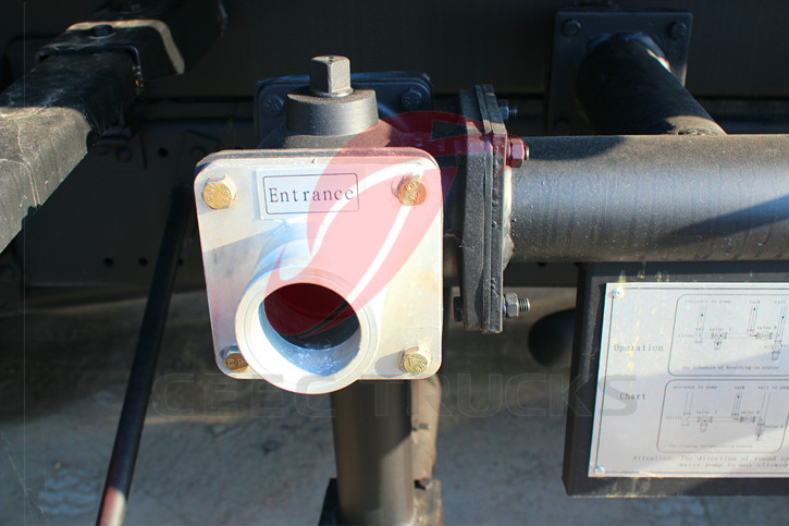 3CBM water tank truck entrance