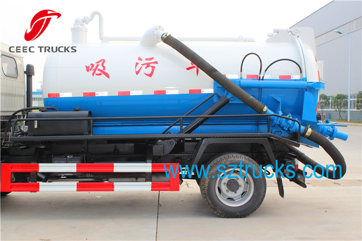 4CBM vacuum sewage suction truck