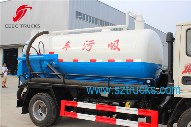 4CBM vacuum sewage suction truck