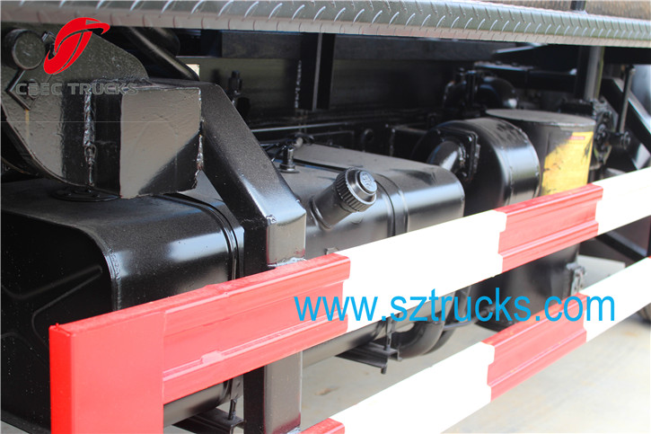 4CBM vacuum sewage suction truck