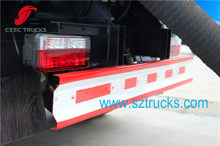 4CBM vacuum sewage suction truck