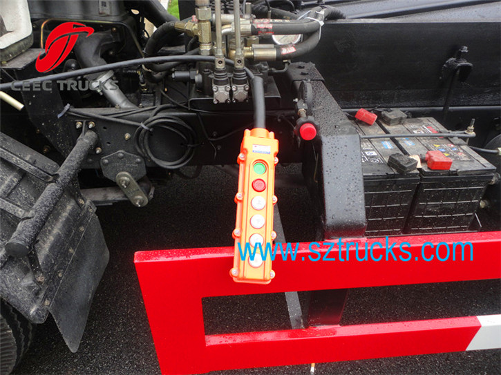 3-5CBM Roll on Roll off truck