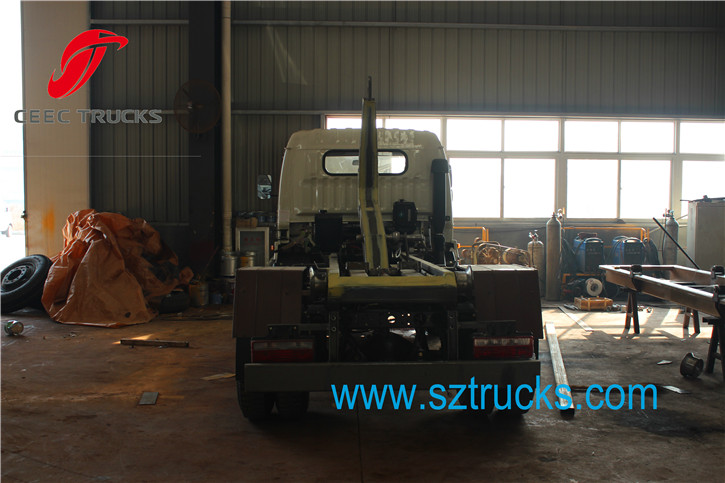 4-6CBM Roll on Roll off truck
