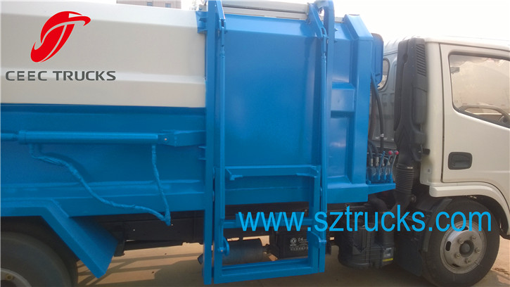 4-6CBM self loading garbage truck