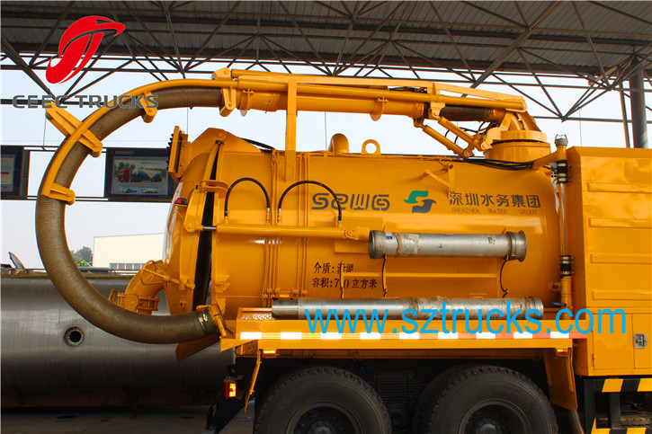 7+5CBM Combined Suction Jetting Truck
