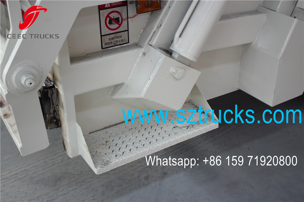 4CBM Garbage Compactor Truck pedal plate