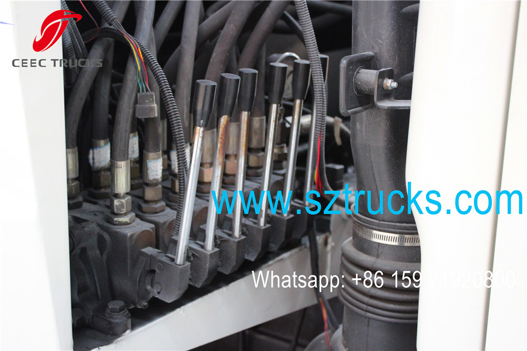 4CBM Garbage Compactor Truck Italy control valve