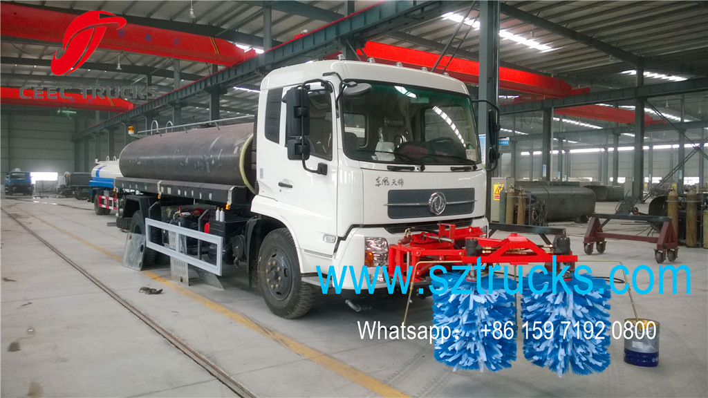 DongFeng Guardrail washing truck
