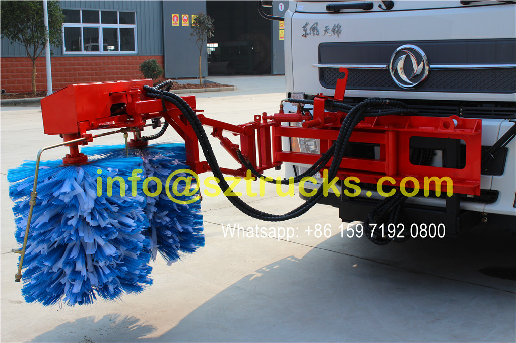 2016 design 10CBM guardrail washing truck Washing System