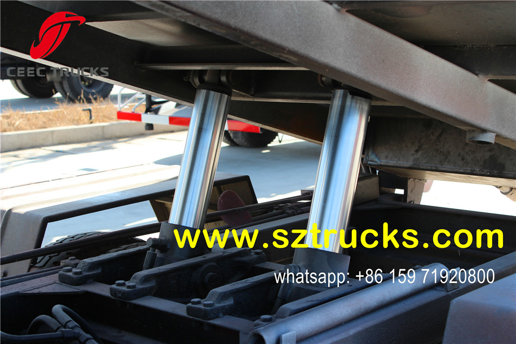 4000liters Side Loading Garbage Truck