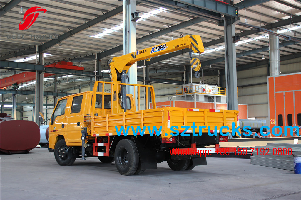 Double row cabin JMC 2T Boom mounted cargo truck for Costa Rica