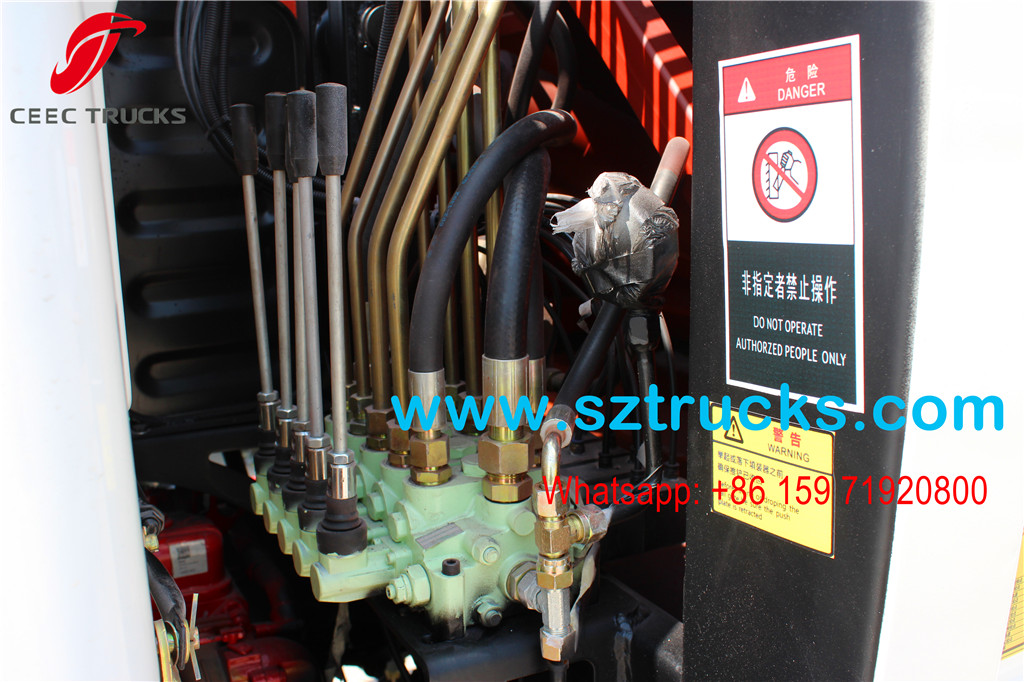 4000Liters Compression Refuse Truck operation manual joysticks