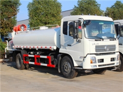12CBM high quality water sprinkler trucks with capacity 12000liters