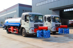 highway safety guard washing truck 10000liters capacity manufacturer supply
