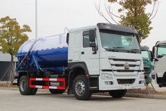 2016 produced SINOTRUK RHD 10000liters vacuum sewage suction truck